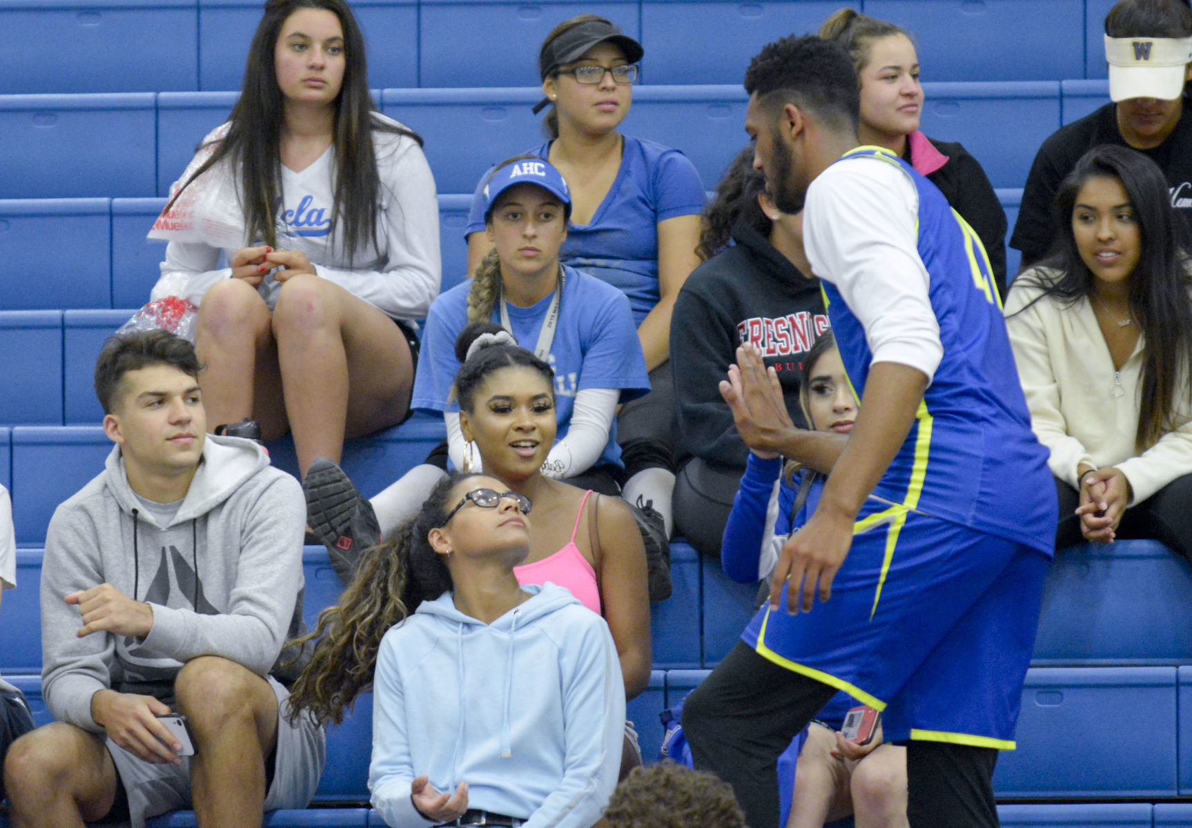 101619 Meet the Bulldogs 28.jpg